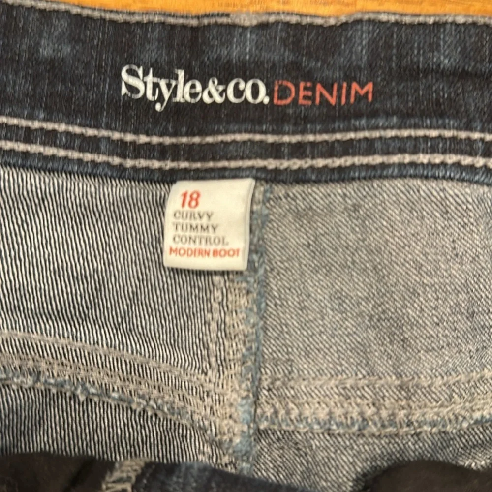 Style and Co Denim women’s blue jeans size 18 Curvy Tummy Control modern boot